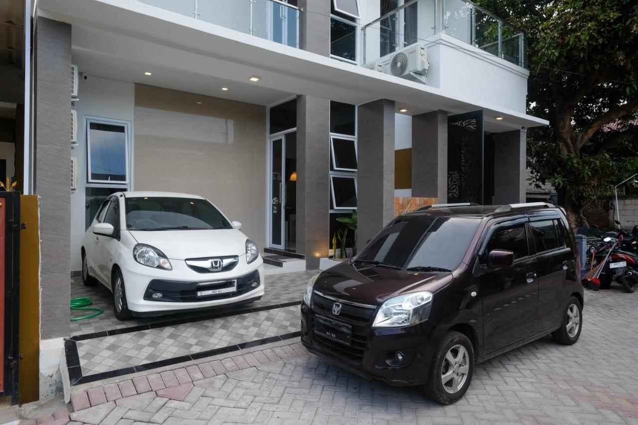 Hotel Reddoorz Syariah @ Tlogosari Semarang à Alastuwo Extérieur photo